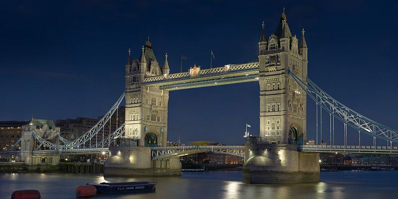 Datei:London Tower Bridge bei Nacht.jpg