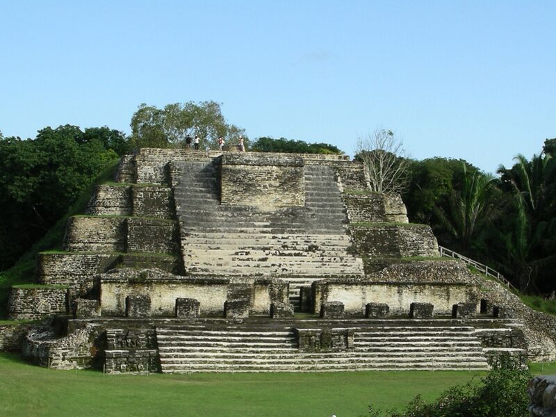 Datei:Maya Tempel.jpg