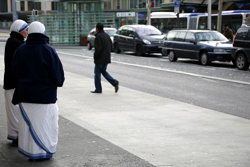 Datei:Missionarinnen der Nächstenliebe.jpg