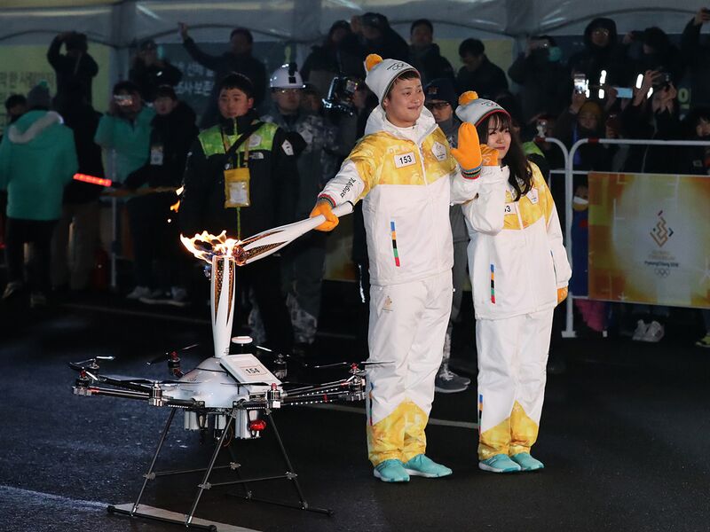 Datei:Olympische Fackel Pyeongchang 2018.jpg