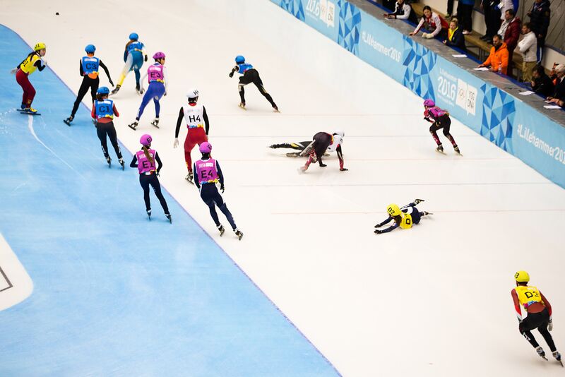 Datei:Short Track ausgerutscht.jpg