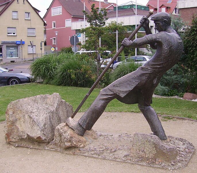 Datei:Steinbrecher Statue.jpg