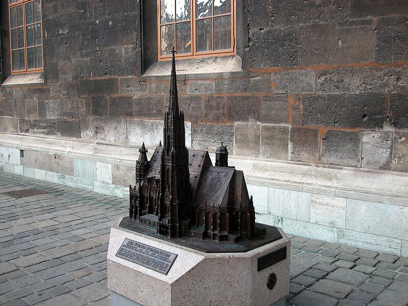 Datei:Stephansdom Model.jpg