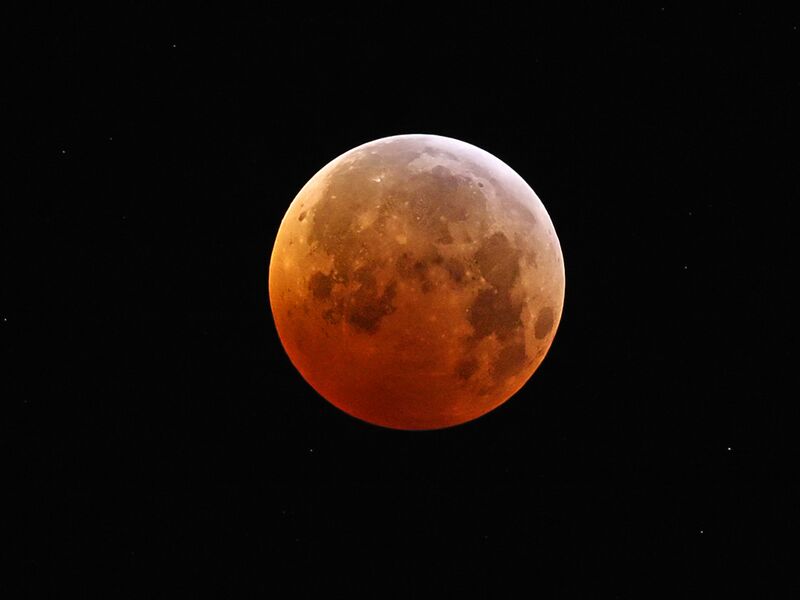 Datei:Totale Mondfinsternis.jpg