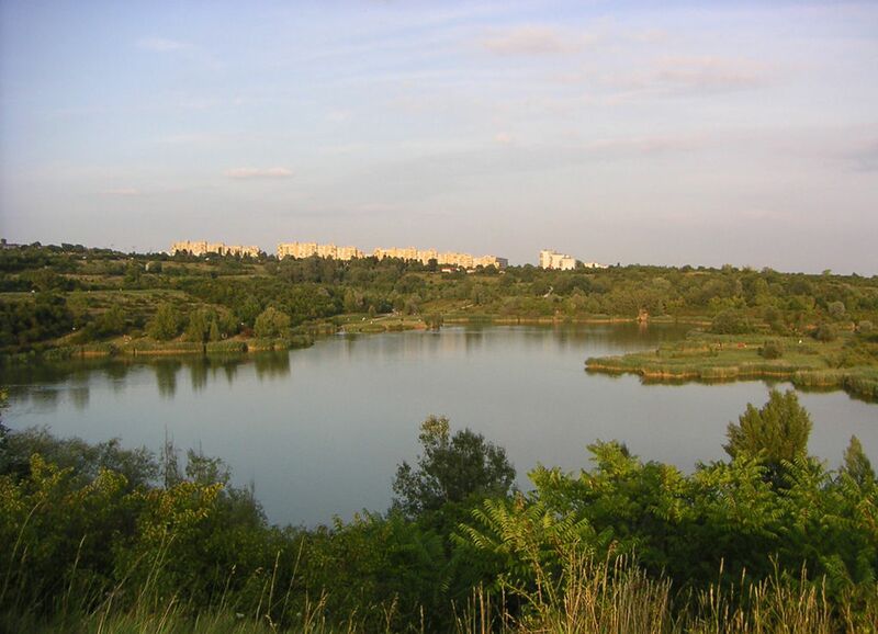 Datei:Ziegelteich Wienerberg.jpg